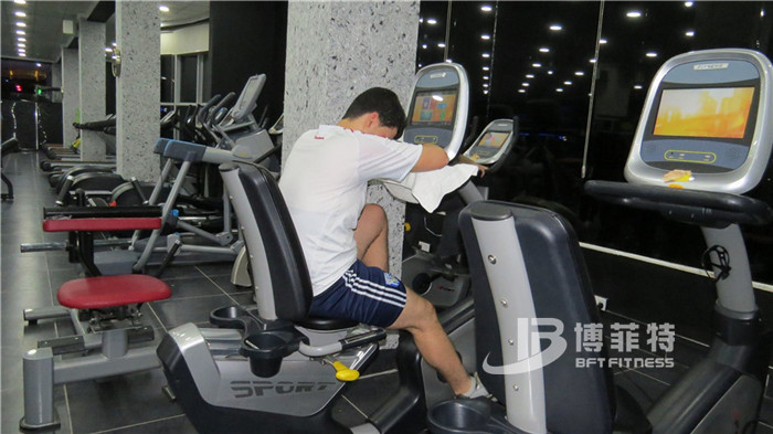 羞羞视频APP下载大全臥式健身車