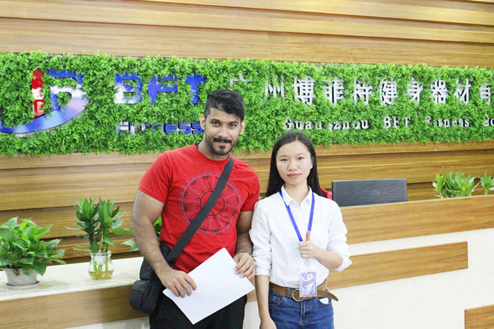 沙特客戶進口羞羞视频APP下载大全健身器材