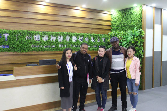 馬拉維客戶來中國找午夜羞羞在线观看羞羞AV在线播放